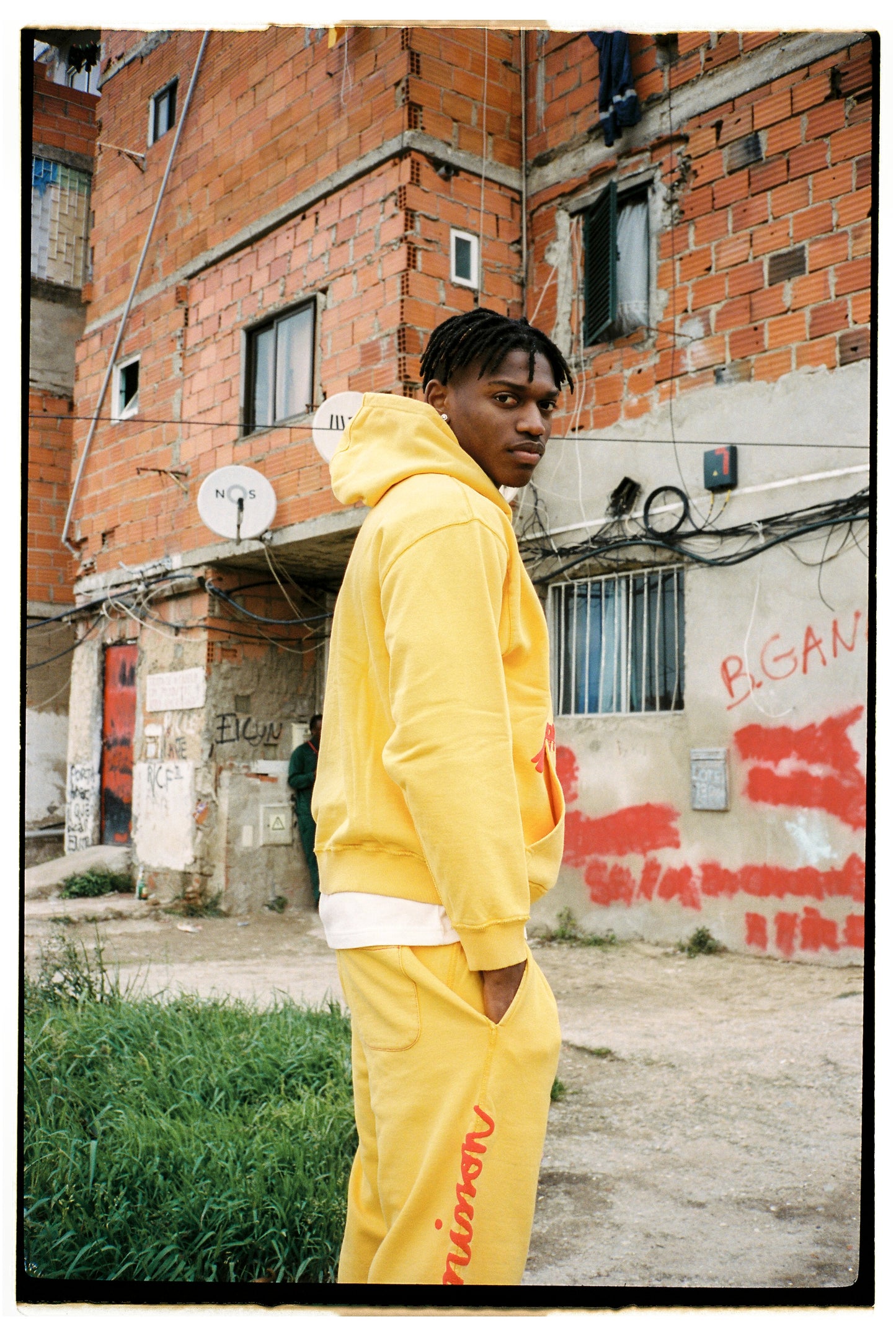 YELLOW WASHED HOODIE