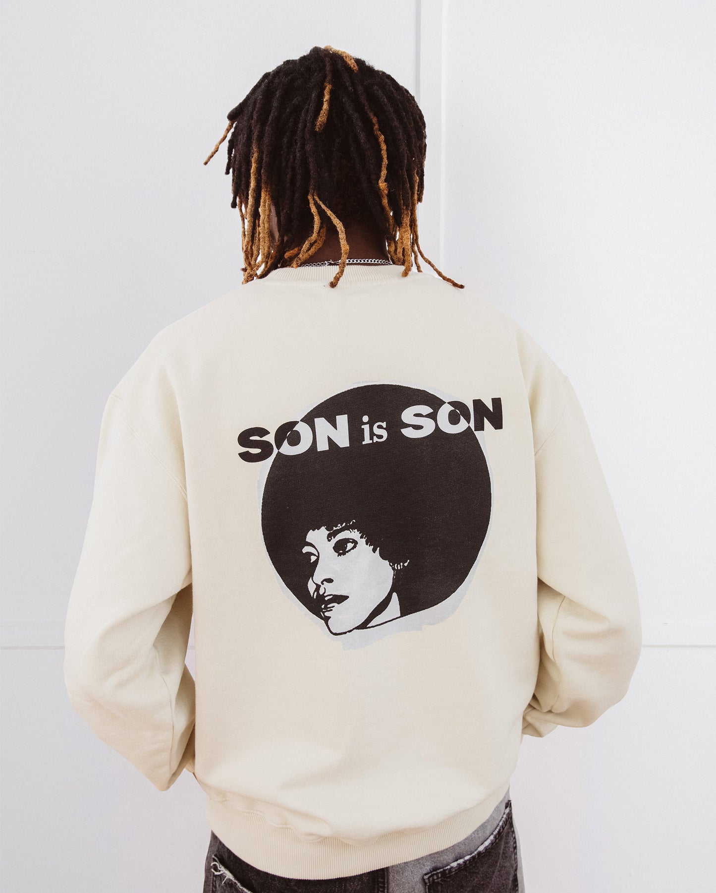 ANGELA DAVIS CREWNECK