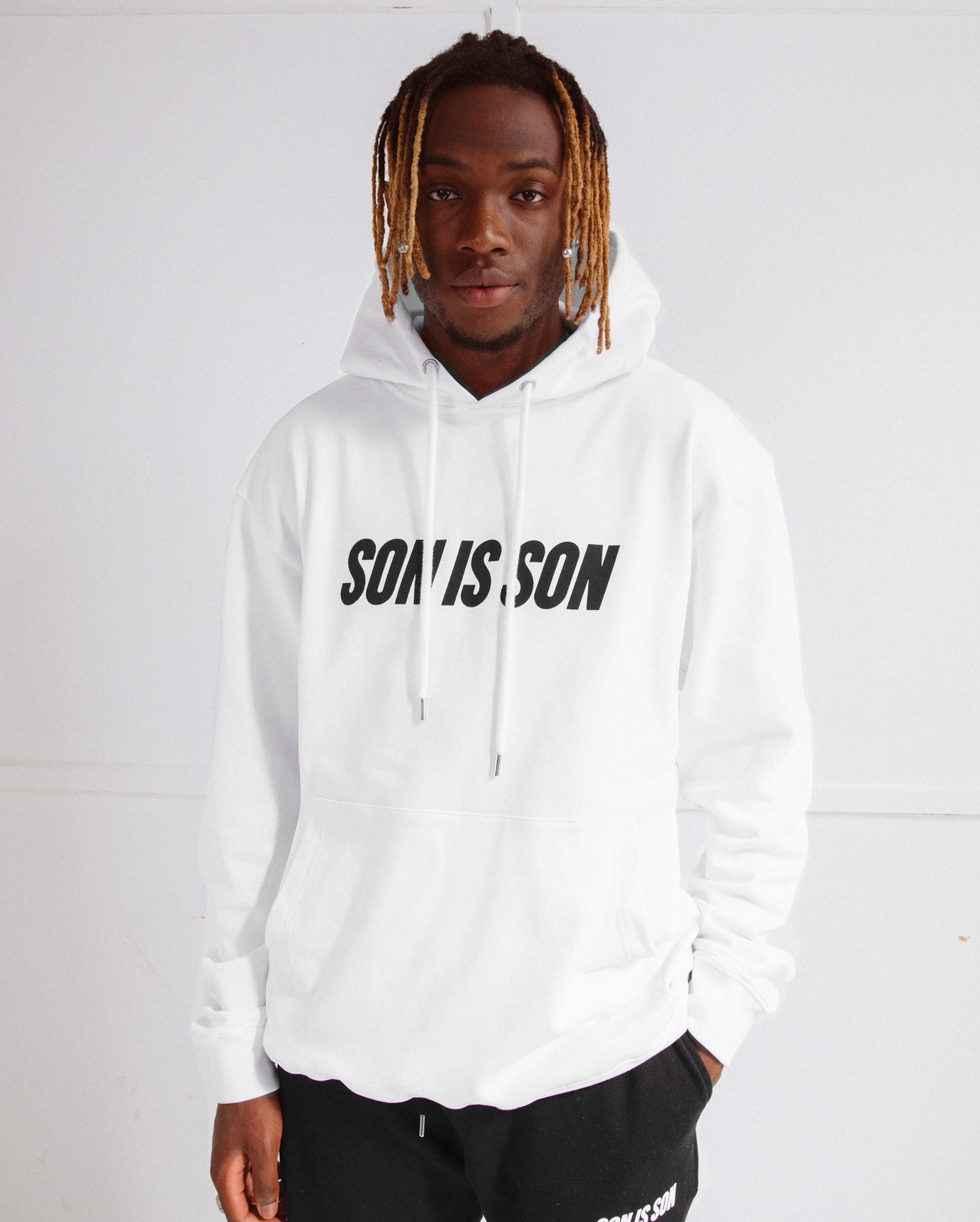 CLASSIC LOGO HOODIE WHITE